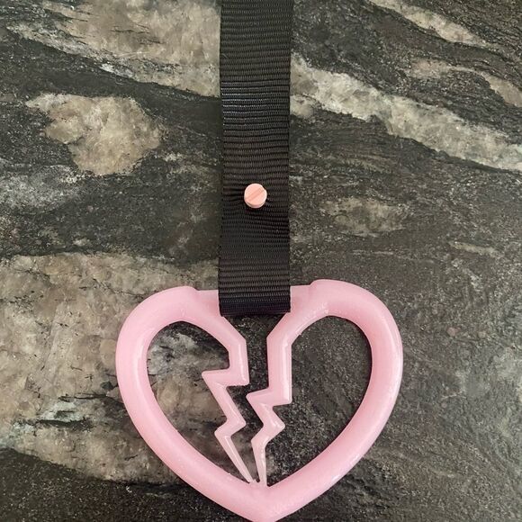 💕 pink 💕 broken heart Tsurikawa - Picture 2 of 4